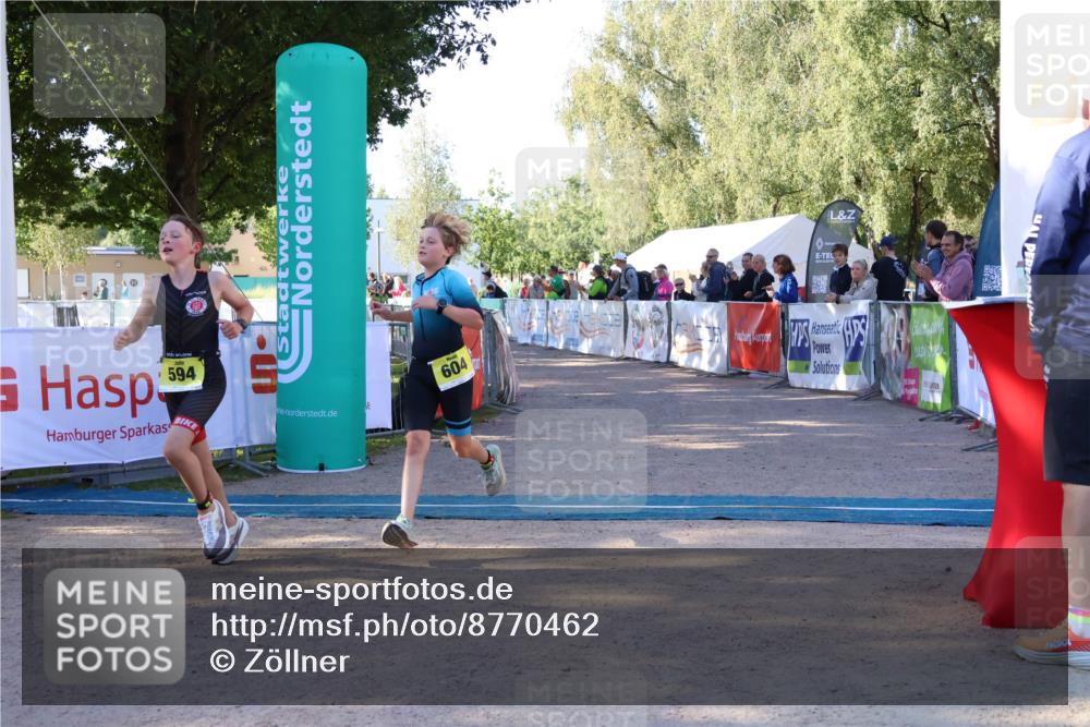 07.09.2025 - 19. Norderstedt Triathlon Zöllner http://msf.ph/oto/8770462 07.09.2025 09:45:57 Ziel 594, 595, 604 meine-sportfotos.de