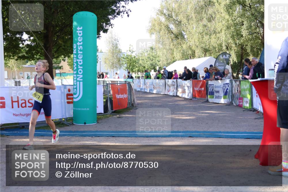 07.09.2025 - 19. Norderstedt Triathlon Zöllner http://msf.ph/oto/8770530 07.09.2025 09:46:09 Ziel 557, 600 meine-sportfotos.de