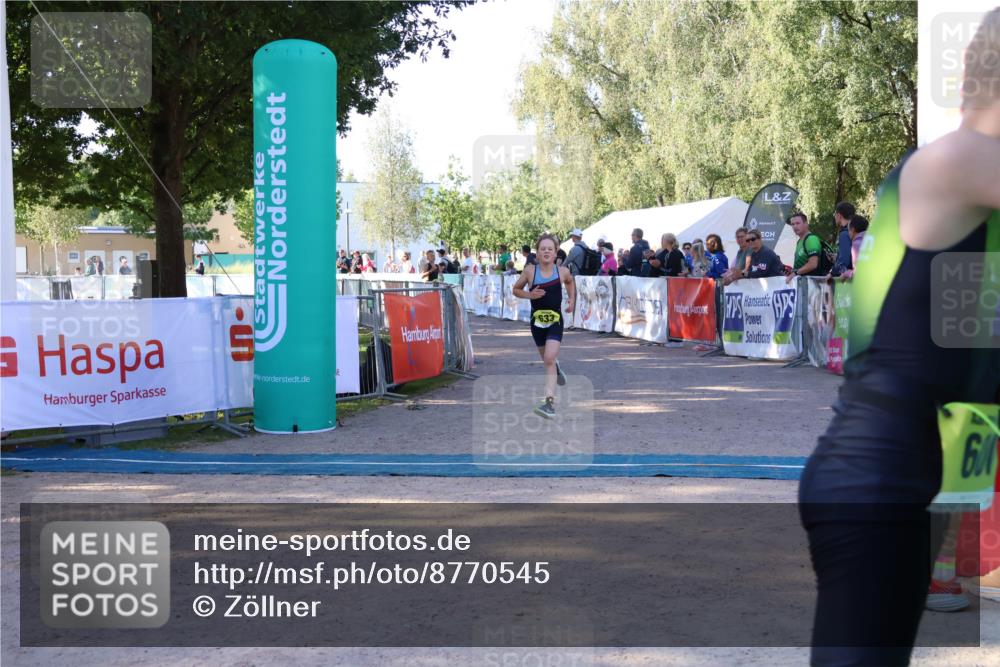 07.09.2025 - 19. Norderstedt Triathlon Zöllner http://msf.ph/oto/8770545 07.09.2025 09:46:53 Ziel 556, 570, 633 meine-sportfotos.de