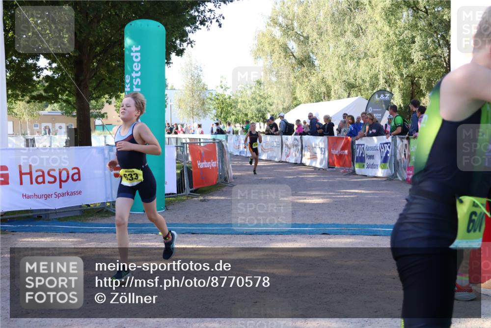 07.09.2025 - 19. Norderstedt Triathlon Zöllner http://msf.ph/oto/8770578 07.09.2025 09:46:54 Ziel 556, 570, 633 meine-sportfotos.de