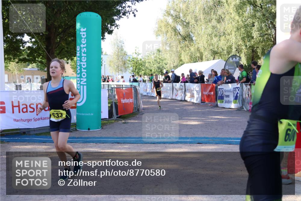 07.09.2025 - 19. Norderstedt Triathlon Zöllner http://msf.ph/oto/8770580 07.09.2025 09:46:55 Ziel 556, 570, 633 meine-sportfotos.de