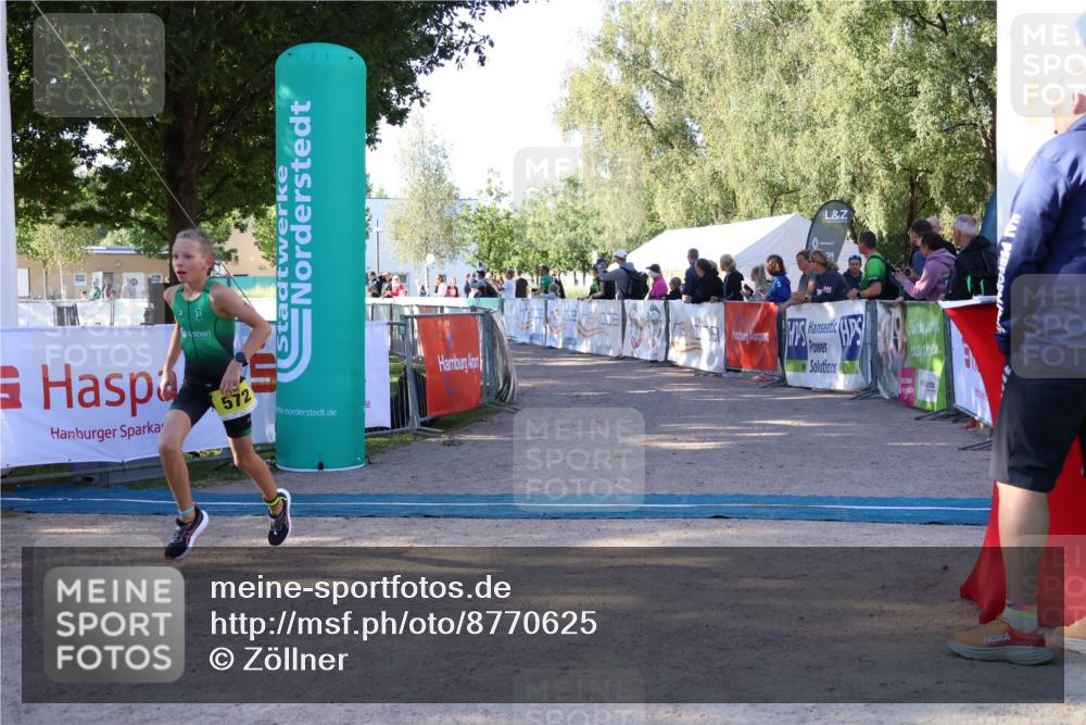 07.09.2025 - 19. Norderstedt Triathlon Zöllner http://msf.ph/oto/8770625 07.09.2025 09:47:05 Ziel 572 meine-sportfotos.de