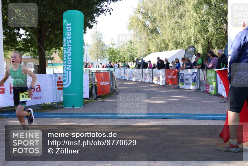 07.09.2025 - 19. Norderstedt Triathlon Zöllner http://msf.ph/oto/8770629 07.09.2025 09:47:06 Ziel 572 meine-sportfotos.de