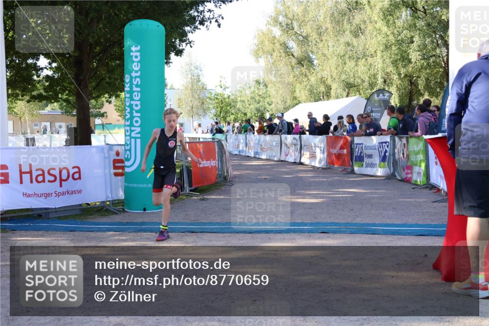 07.09.2025 - 19. Norderstedt Triathlon Zöllner http://msf.ph/oto/8770659 07.09.2025 09:47:35 Ziel 586 meine-sportfotos.de