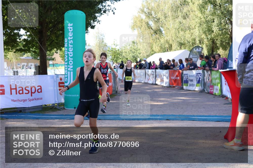 07.09.2025 - 19. Norderstedt Triathlon Zöllner http://msf.ph/oto/8770696 07.09.2025 09:47:50 Ziel 563, 601, 613 meine-sportfotos.de