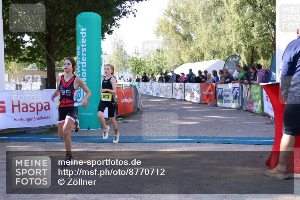 07.09.2025 - 19. Norderstedt Triathlon Zöllner http://msf.ph/oto/8770712 07.09.2025 09:47:51 Ziel 563, 601, 613 meine-sportfotos.de