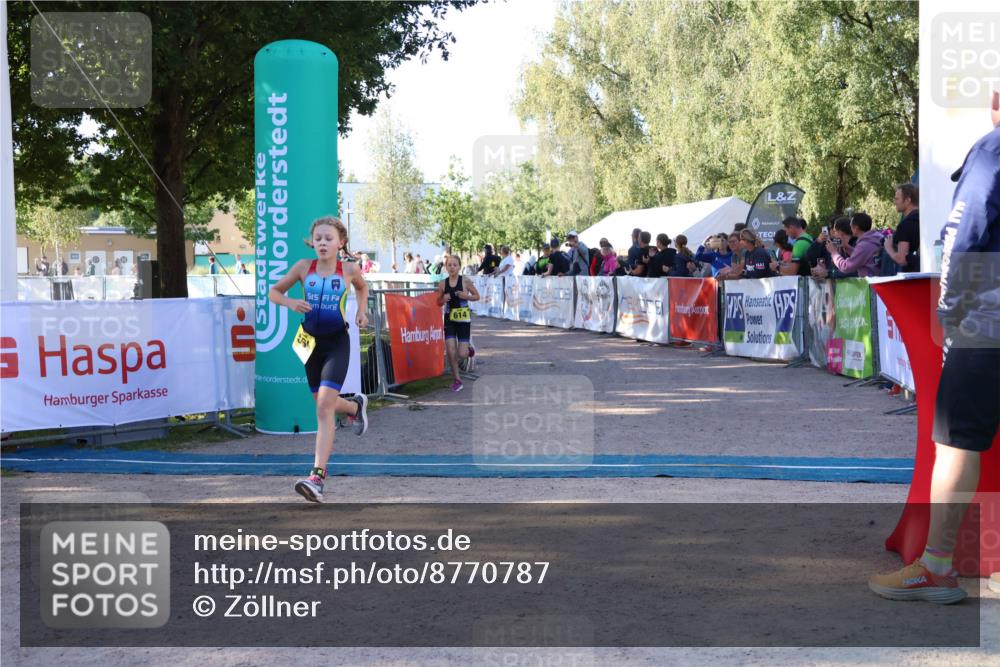 07.09.2025 - 19. Norderstedt Triathlon Zöllner http://msf.ph/oto/8770787 07.09.2025 09:48:12 Ziel 566, 614 meine-sportfotos.de