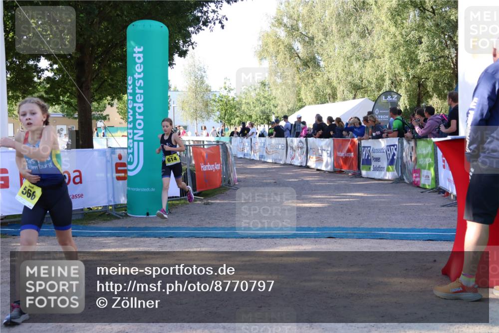 07.09.2025 - 19. Norderstedt Triathlon Zöllner http://msf.ph/oto/8770797 07.09.2025 09:48:13 Ziel 566, 614 meine-sportfotos.de