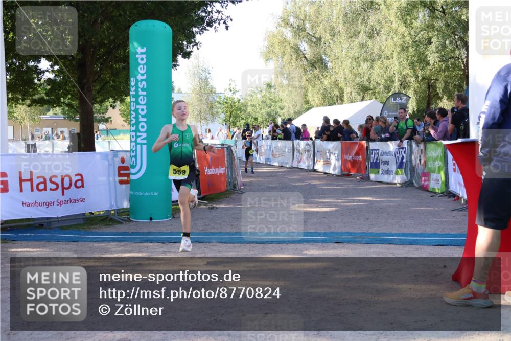 07.09.2025 - 19. Norderstedt Triathlon Zöllner http://msf.ph/oto/8770824 07.09.2025 09:48:20 Ziel 559, 576, 607 meine-sportfotos.de