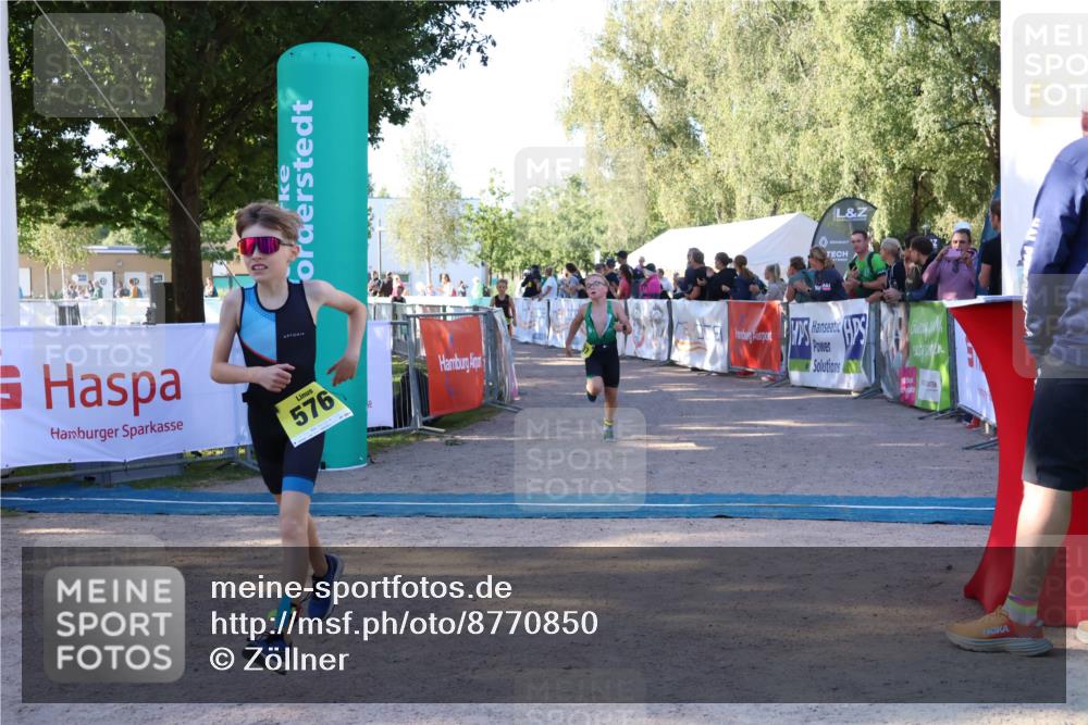 07.09.2025 - 19. Norderstedt Triathlon Zöllner http://msf.ph/oto/8770850 07.09.2025 09:48:25 Ziel 559, 576, 607, 623 meine-sportfotos.de