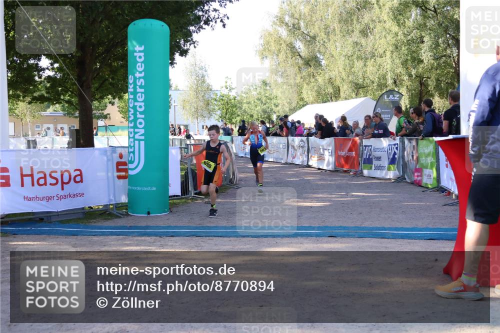 07.09.2025 - 19. Norderstedt Triathlon Zöllner http://msf.ph/oto/8770894 07.09.2025 09:48:32 Ziel 598, 603, 623 meine-sportfotos.de