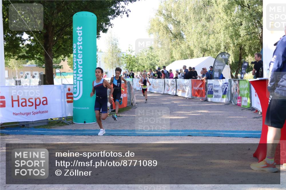 07.09.2025 - 19. Norderstedt Triathlon Zöllner http://msf.ph/oto/8771089 07.09.2025 09:49:26 Ziel 554, 567, 574 meine-sportfotos.de