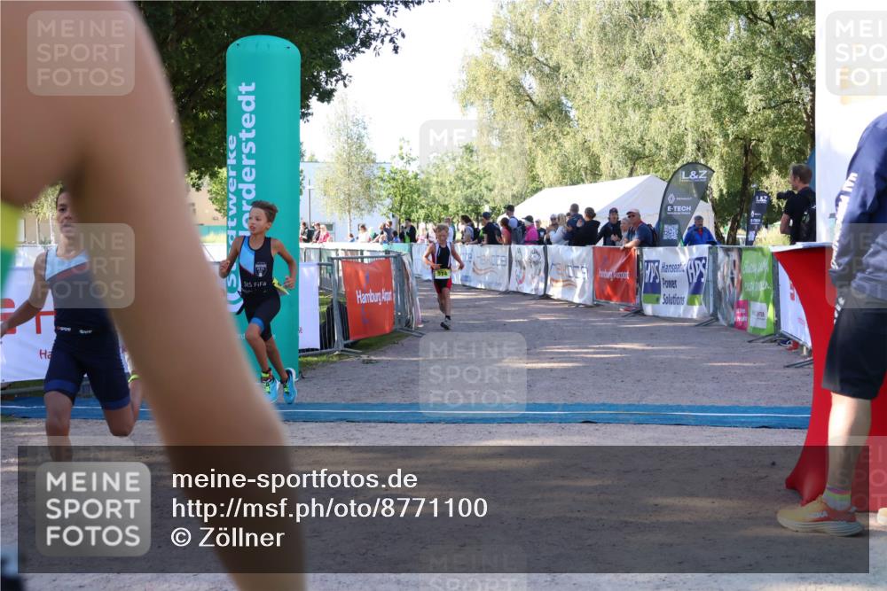 07.09.2025 - 19. Norderstedt Triathlon Zöllner http://msf.ph/oto/8771100 07.09.2025 09:49:27 Ziel 554, 567, 574 meine-sportfotos.de