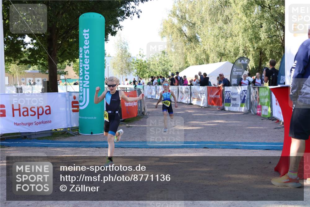 07.09.2025 - 19. Norderstedt Triathlon Zöllner http://msf.ph/oto/8771136 07.09.2025 09:49:43 Ziel 555, 624 meine-sportfotos.de