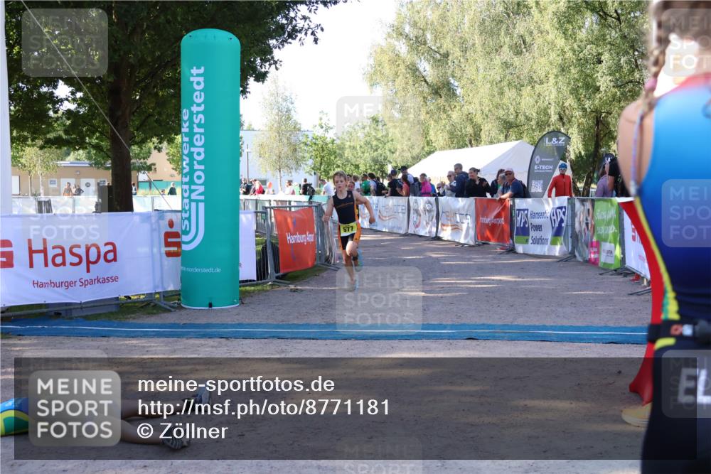 07.09.2025 - 19. Norderstedt Triathlon Zöllner http://msf.ph/oto/8771181 07.09.2025 09:49:51 Ziel 577, 618 meine-sportfotos.de