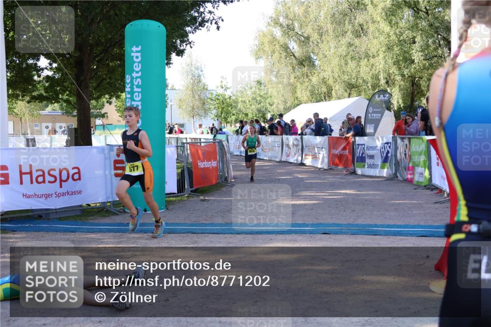 07.09.2025 - 19. Norderstedt Triathlon Zöllner http://msf.ph/oto/8771202 07.09.2025 09:49:52 Ziel 577, 618 meine-sportfotos.de