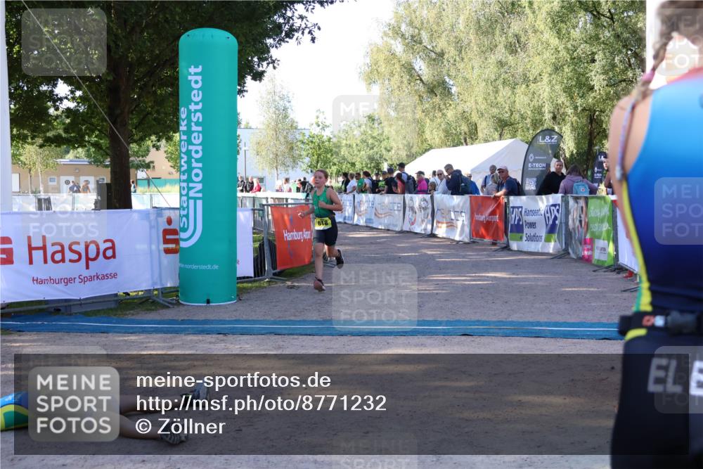 07.09.2025 - 19. Norderstedt Triathlon Zöllner http://msf.ph/oto/8771232 07.09.2025 09:49:54 Ziel 577, 618 meine-sportfotos.de