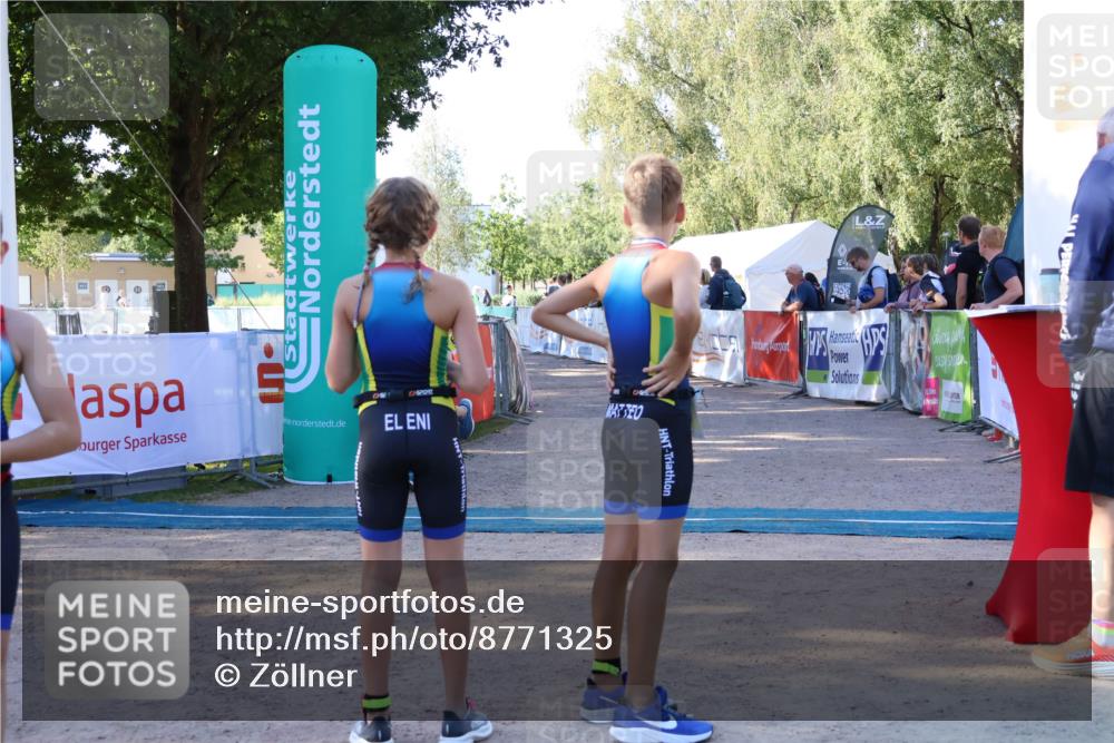 07.09.2025 - 19. Norderstedt Triathlon Zöllner http://msf.ph/oto/8771325 07.09.2025 09:50:18 Ziel 597, 619 meine-sportfotos.de