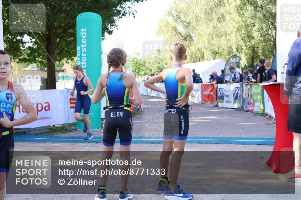 07.09.2025 - 19. Norderstedt Triathlon Zöllner http://msf.ph/oto/8771333 07.09.2025 09:50:19 Ziel 597, 619 meine-sportfotos.de