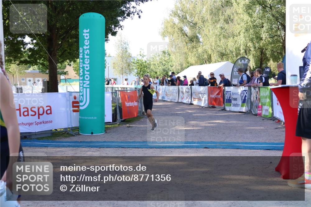07.09.2025 - 19. Norderstedt Triathlon Zöllner http://msf.ph/oto/8771356 07.09.2025 09:50:26 Ziel 584 meine-sportfotos.de