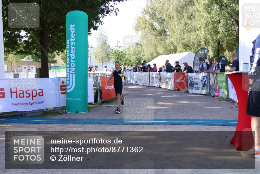 07.09.2025 - 19. Norderstedt Triathlon Zöllner http://msf.ph/oto/8771362 07.09.2025 09:50:26 Ziel 584 meine-sportfotos.de