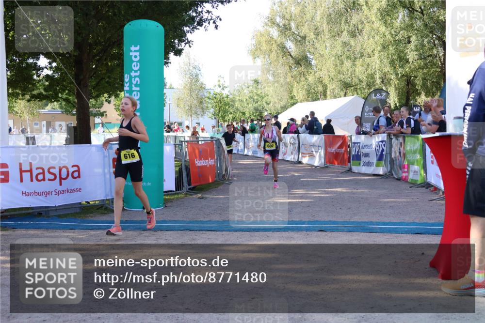 07.09.2025 - 19. Norderstedt Triathlon Zöllner http://msf.ph/oto/8771480 07.09.2025 09:51:24 Ziel 602, 606, 615, 616, 621 meine-sportfotos.de