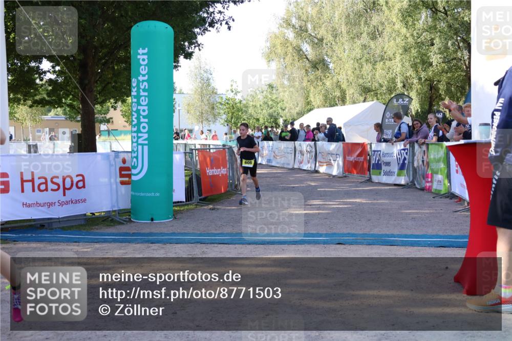 07.09.2025 - 19. Norderstedt Triathlon Zöllner http://msf.ph/oto/8771503 07.09.2025 09:51:27 Ziel 602, 606, 616, 621 meine-sportfotos.de