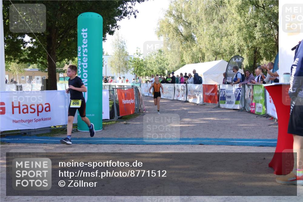 07.09.2025 - 19. Norderstedt Triathlon Zöllner http://msf.ph/oto/8771512 07.09.2025 09:51:28 Ziel 602, 606, 616, 621 meine-sportfotos.de