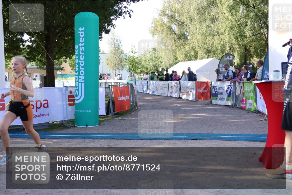 07.09.2025 - 19. Norderstedt Triathlon Zöllner http://msf.ph/oto/8771524 07.09.2025 09:51:31 Ziel 602, 606, 621 meine-sportfotos.de