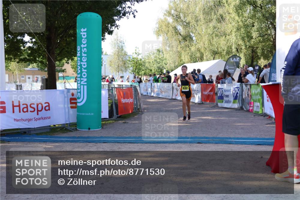 07.09.2025 - 19. Norderstedt Triathlon Zöllner http://msf.ph/oto/8771530 07.09.2025 09:52:22 Ziel 632 meine-sportfotos.de