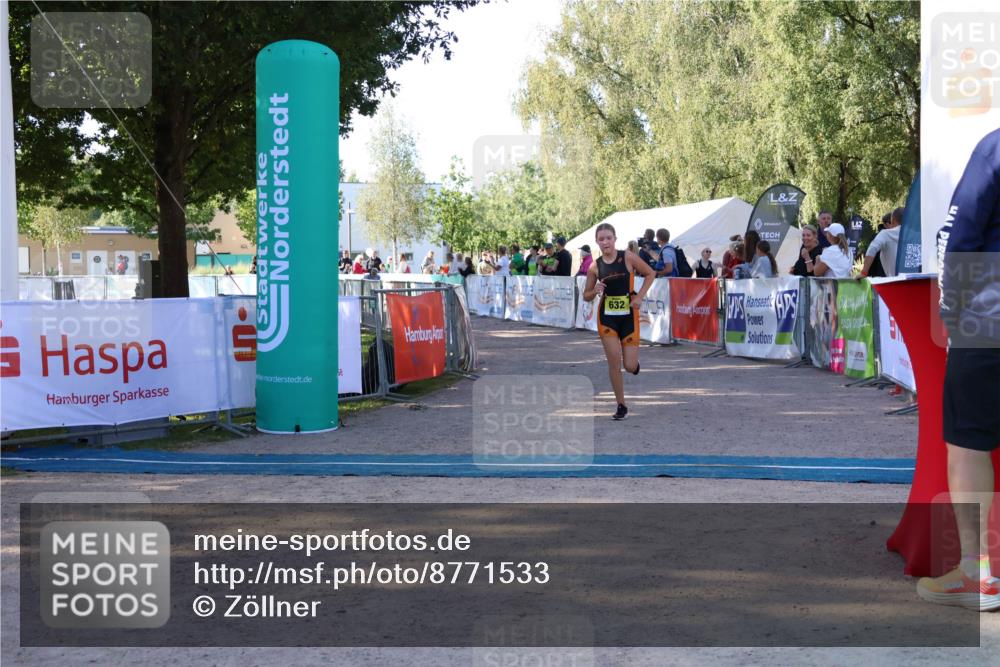 07.09.2025 - 19. Norderstedt Triathlon Zöllner http://msf.ph/oto/8771533 07.09.2025 09:52:22 Ziel 632 meine-sportfotos.de