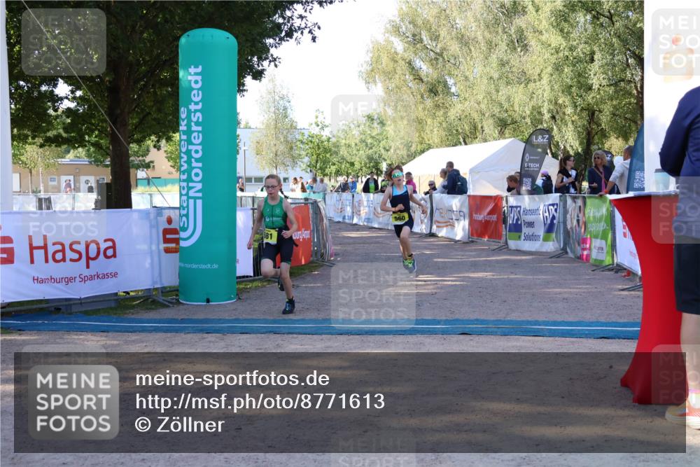 07.09.2025 - 19. Norderstedt Triathlon Zöllner http://msf.ph/oto/8771613 07.09.2025 09:53:02 Ziel 560, 581 meine-sportfotos.de