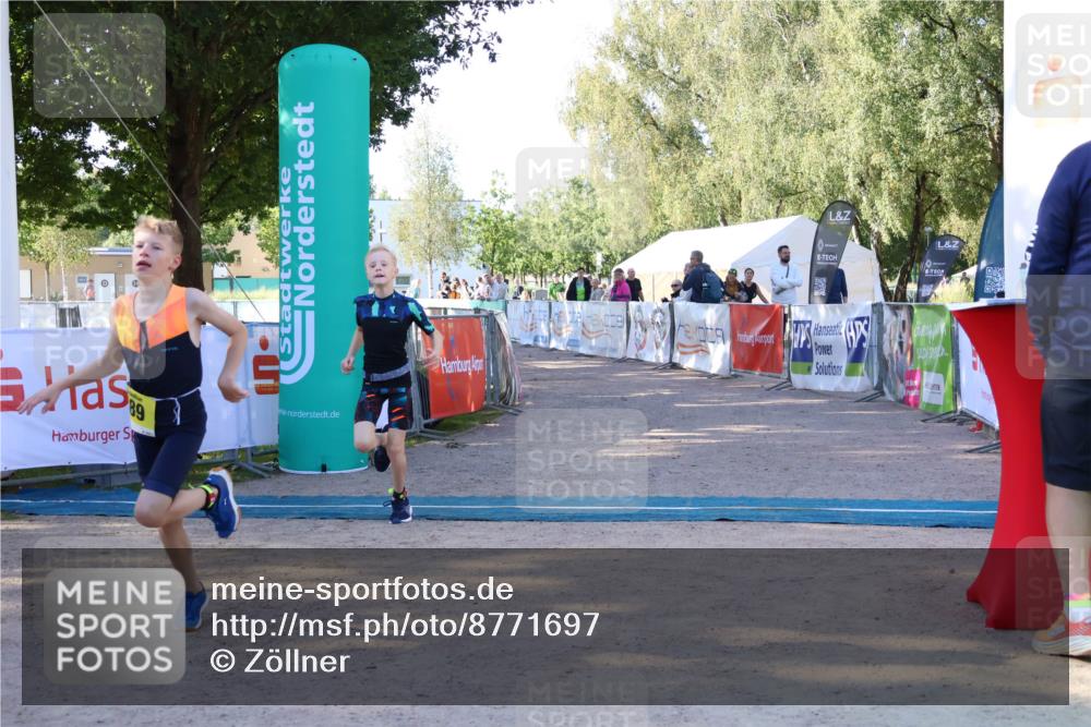 07.09.2025 - 19. Norderstedt Triathlon Zöllner http://msf.ph/oto/8771697 07.09.2025 09:53:46 Ziel 589, 610 meine-sportfotos.de