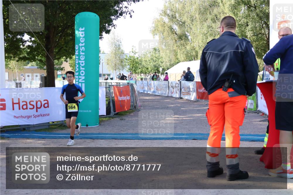 07.09.2025 - 19. Norderstedt Triathlon Zöllner http://msf.ph/oto/8771777 07.09.2025 09:54:49 Ziel 564 meine-sportfotos.de