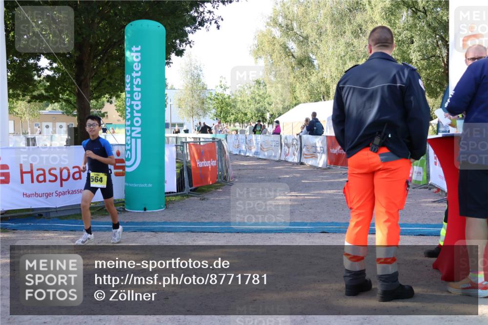 07.09.2025 - 19. Norderstedt Triathlon Zöllner http://msf.ph/oto/8771781 07.09.2025 09:54:49 Ziel 564 meine-sportfotos.de