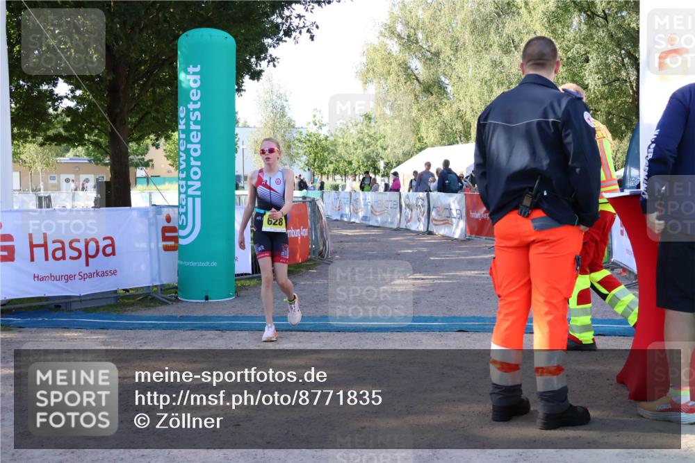 07.09.2025 - 19. Norderstedt Triathlon Zöllner http://msf.ph/oto/8771835 07.09.2025 09:55:06 Ziel 628 meine-sportfotos.de