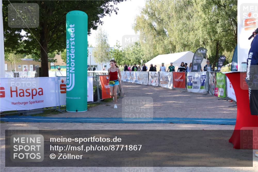 07.09.2025 - 19. Norderstedt Triathlon Zöllner http://msf.ph/oto/8771867 07.09.2025 09:57:09 Ziel 620 meine-sportfotos.de