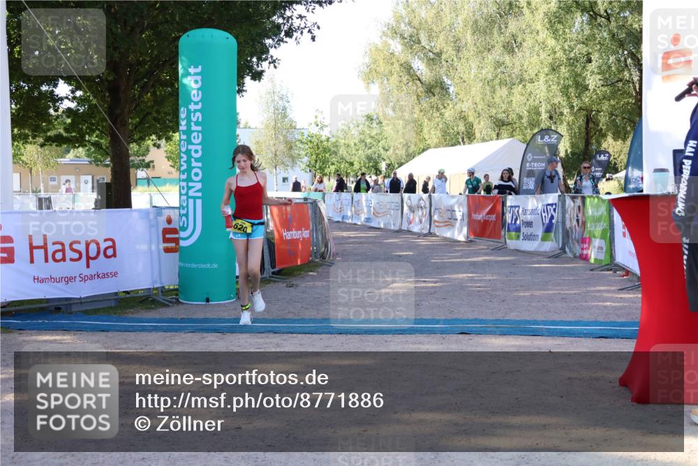 07.09.2025 - 19. Norderstedt Triathlon Zöllner http://msf.ph/oto/8771886 07.09.2025 09:57:10 Ziel 620 meine-sportfotos.de