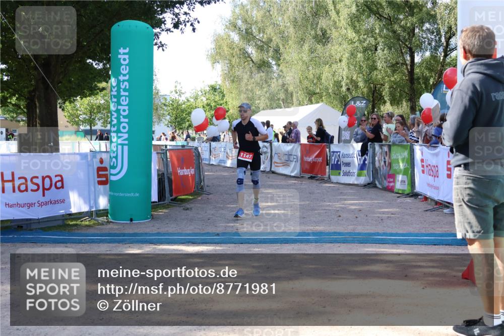 07.09.2025 - 19. Norderstedt Triathlon Zöllner http://msf.ph/oto/8771981 07.09.2025 10:38:58 Ziel 1147 meine-sportfotos.de