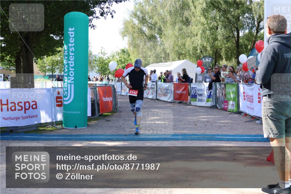 07.09.2025 - 19. Norderstedt Triathlon Zöllner http://msf.ph/oto/8771987 07.09.2025 10:38:58 Ziel 1147 meine-sportfotos.de