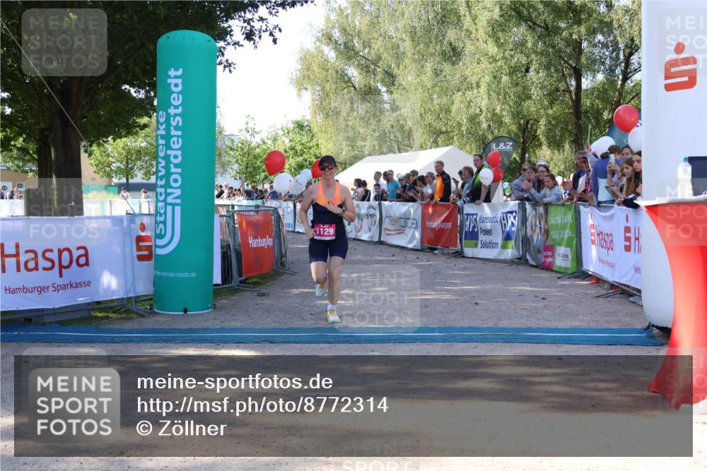 07.09.2025 - 19. Norderstedt Triathlon Zöllner http://msf.ph/oto/8772314 07.09.2025 10:47:43 Ziel 1129 meine-sportfotos.de