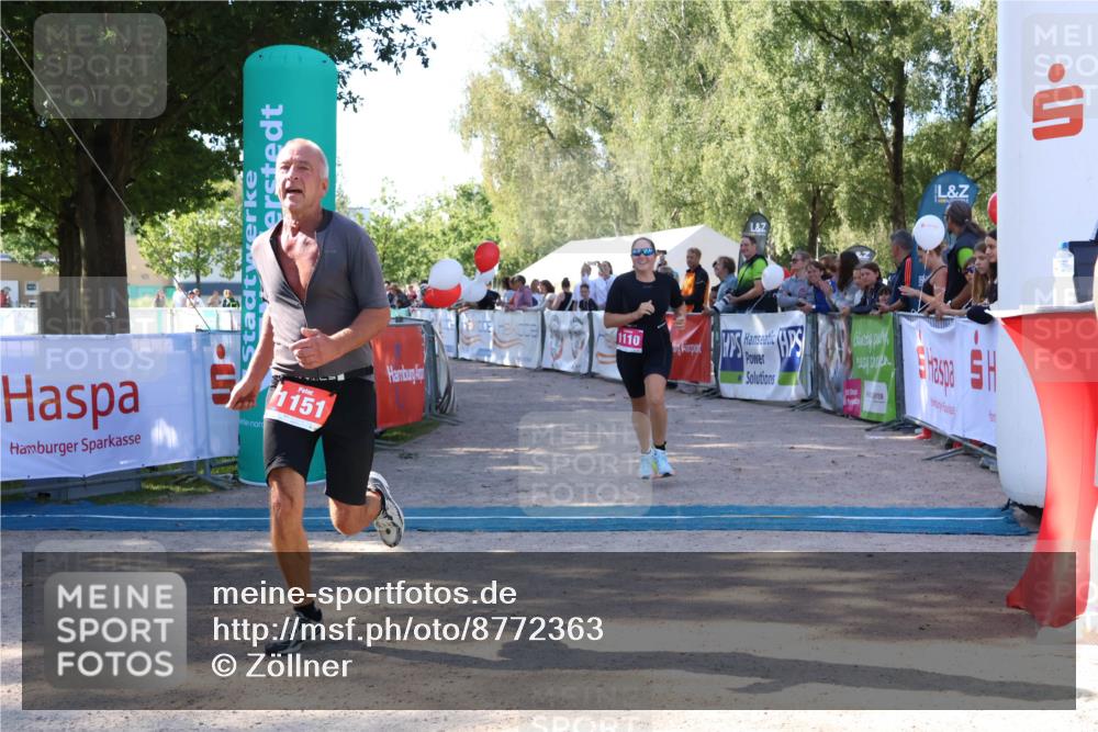 07.09.2025 - 19. Norderstedt Triathlon Zöllner http://msf.ph/oto/8772363 07.09.2025 10:48:23 Ziel 1110, 1151 meine-sportfotos.de