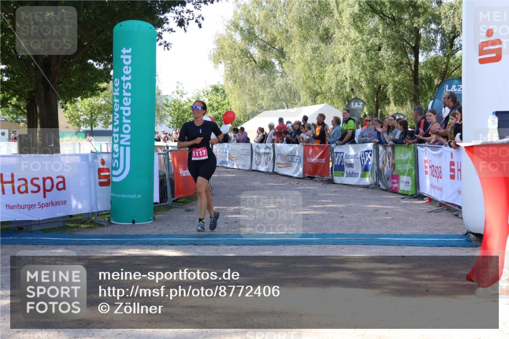 07.09.2025 - 19. Norderstedt Triathlon Zöllner http://msf.ph/oto/8772406 07.09.2025 10:48:59 Ziel 1117 meine-sportfotos.de