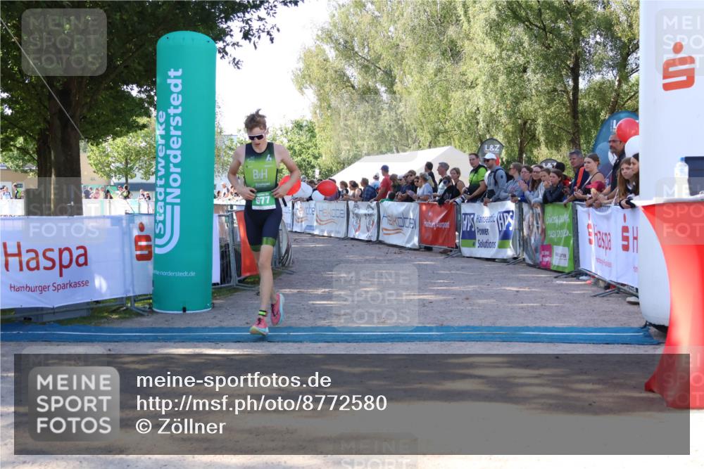 07.09.2025 - 19. Norderstedt Triathlon Zöllner http://msf.ph/oto/8772580 07.09.2025 10:50:44 Ziel 677 meine-sportfotos.de