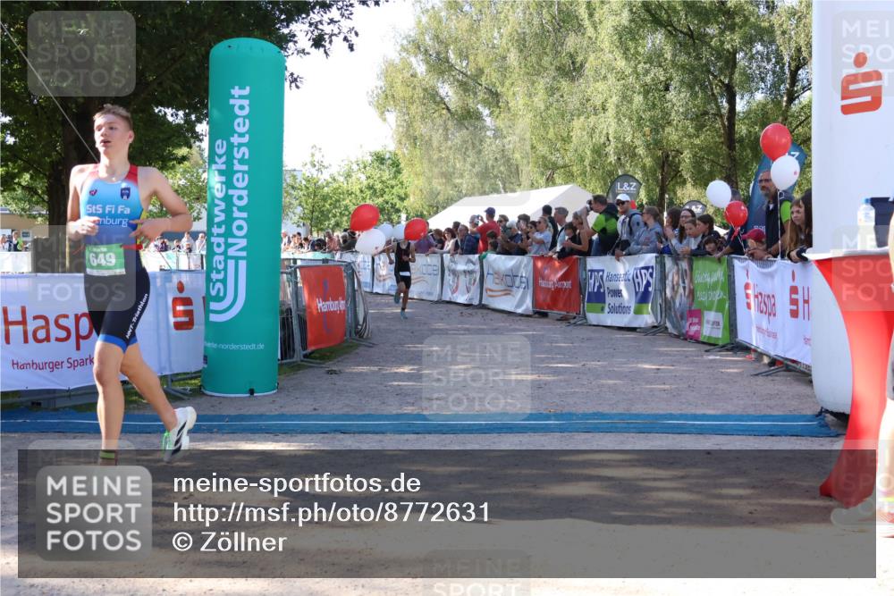 07.09.2025 - 19. Norderstedt Triathlon Zöllner http://msf.ph/oto/8772631 07.09.2025 10:51:38 Ziel 68, 649, 663 meine-sportfotos.de
