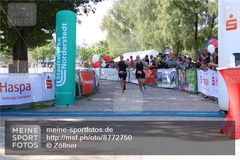 07.09.2025 - 19. Norderstedt Triathlon Zöllner http://msf.ph/oto/8772750 07.09.2025 10:52:18 Ziel 667, 1114, 1141 meine-sportfotos.de