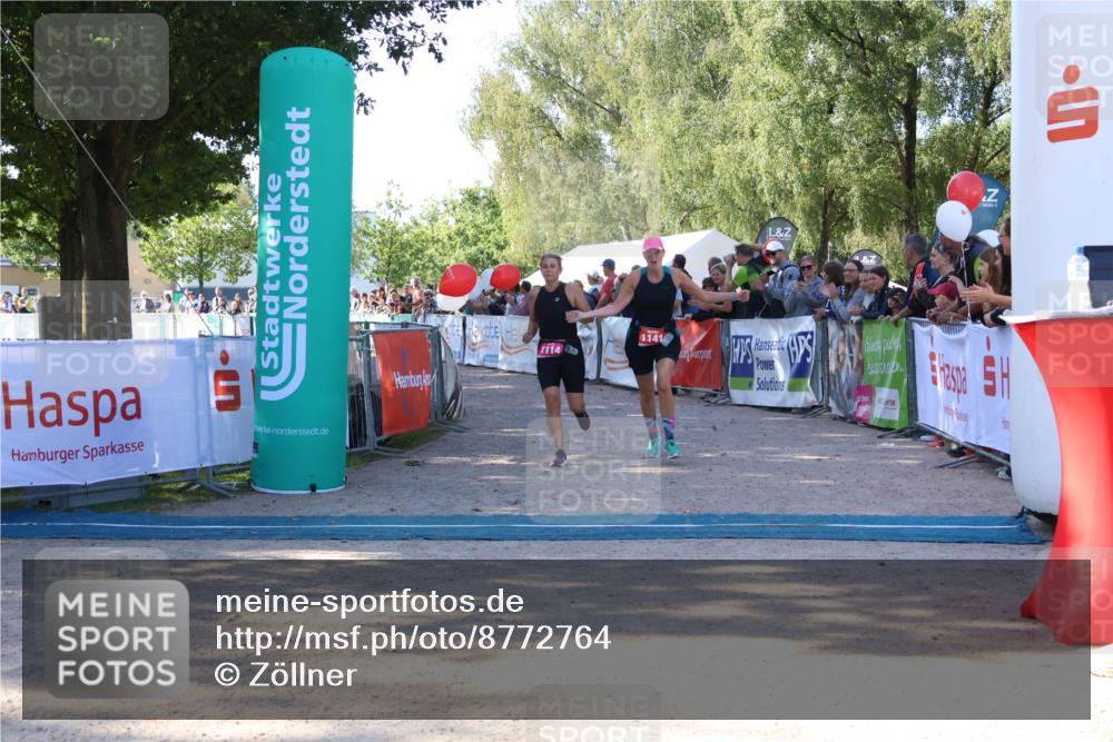 07.09.2025 - 19. Norderstedt Triathlon Zöllner http://msf.ph/oto/8772764 07.09.2025 10:52:19 Ziel 667, 1114, 1141 meine-sportfotos.de