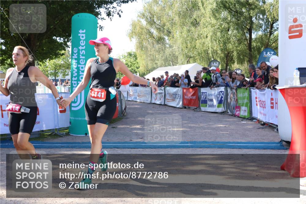 07.09.2025 - 19. Norderstedt Triathlon Zöllner http://msf.ph/oto/8772786 07.09.2025 10:52:21 Ziel 112, 1114, 1141 meine-sportfotos.de