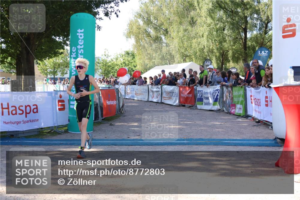 07.09.2025 - 19. Norderstedt Triathlon Zöllner http://msf.ph/oto/8772803 07.09.2025 10:52:26 Ziel 112, 1114, 1141 meine-sportfotos.de