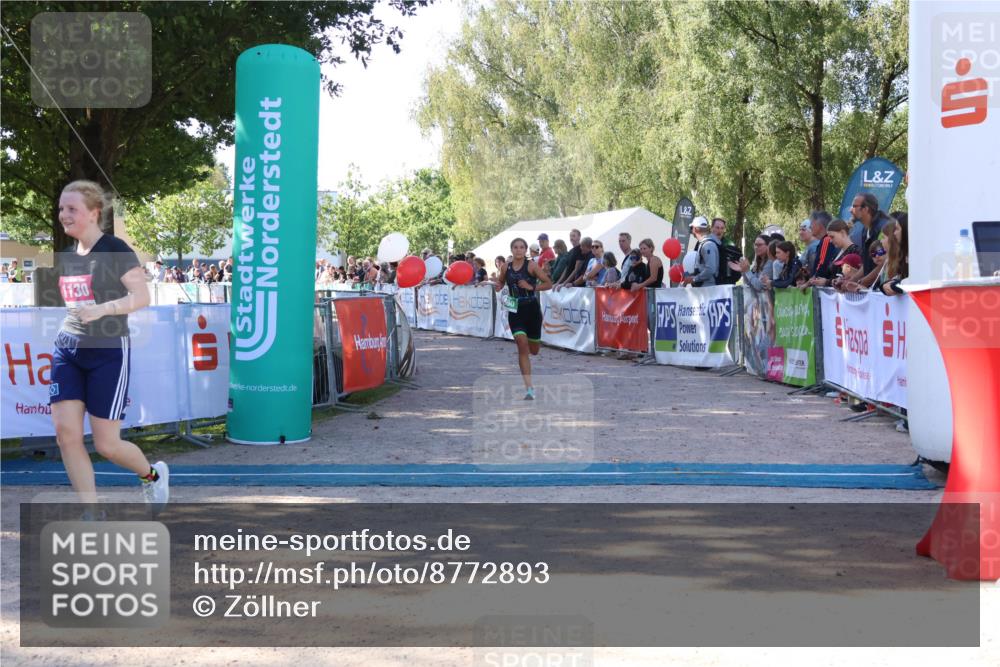 07.09.2025 - 19. Norderstedt Triathlon Zöllner http://msf.ph/oto/8772893 07.09.2025 10:52:58 Ziel 690, 1130 meine-sportfotos.de